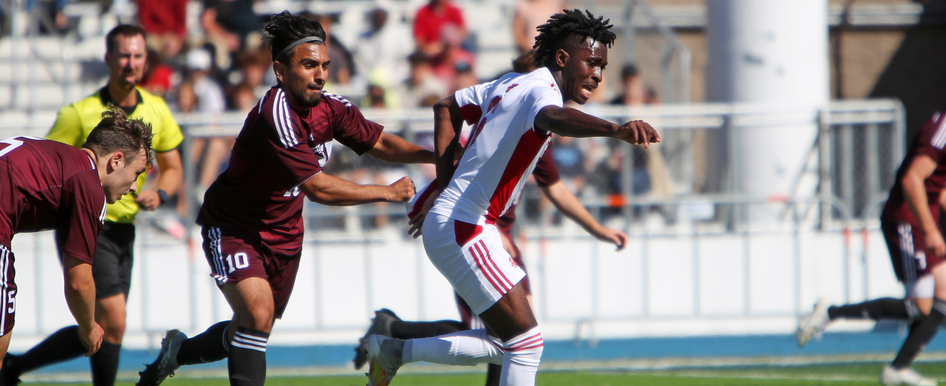 Sea-Hawks Fall 3-1 to Saint-Mary's