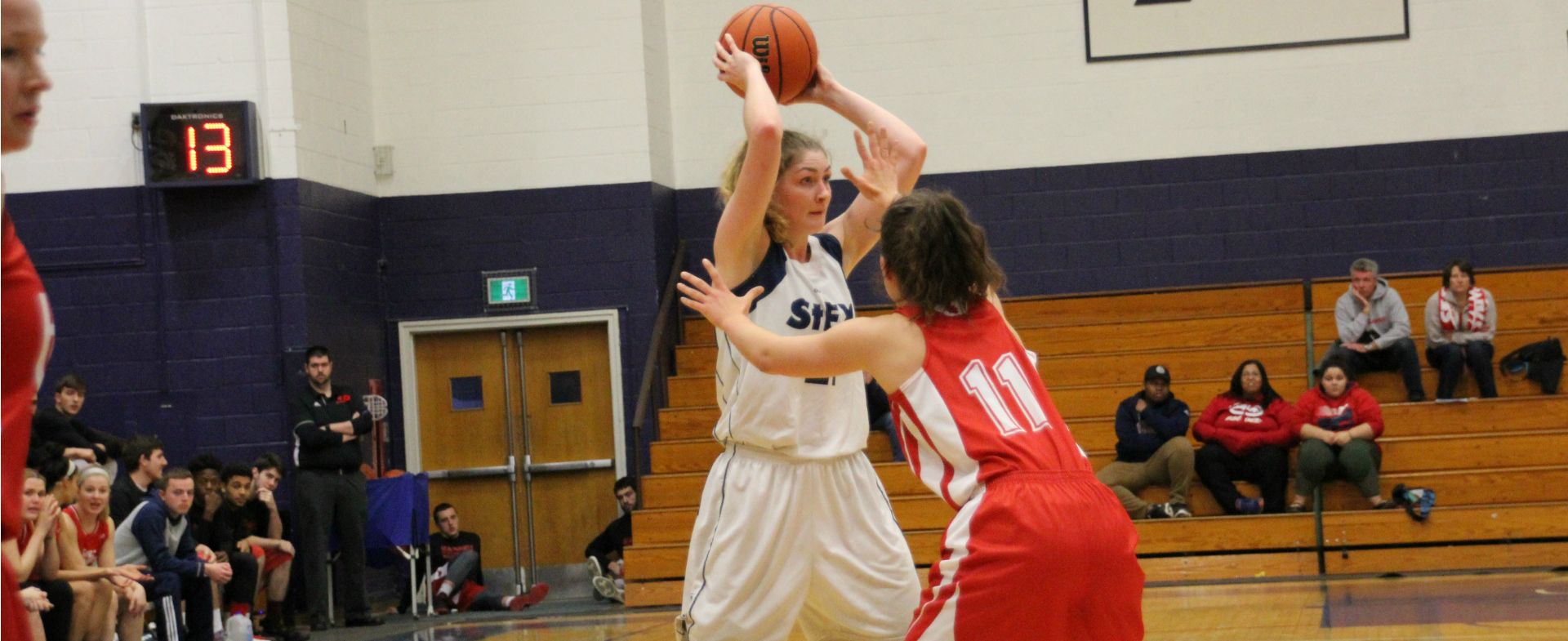 Sea-Hawks Sweep X-Women