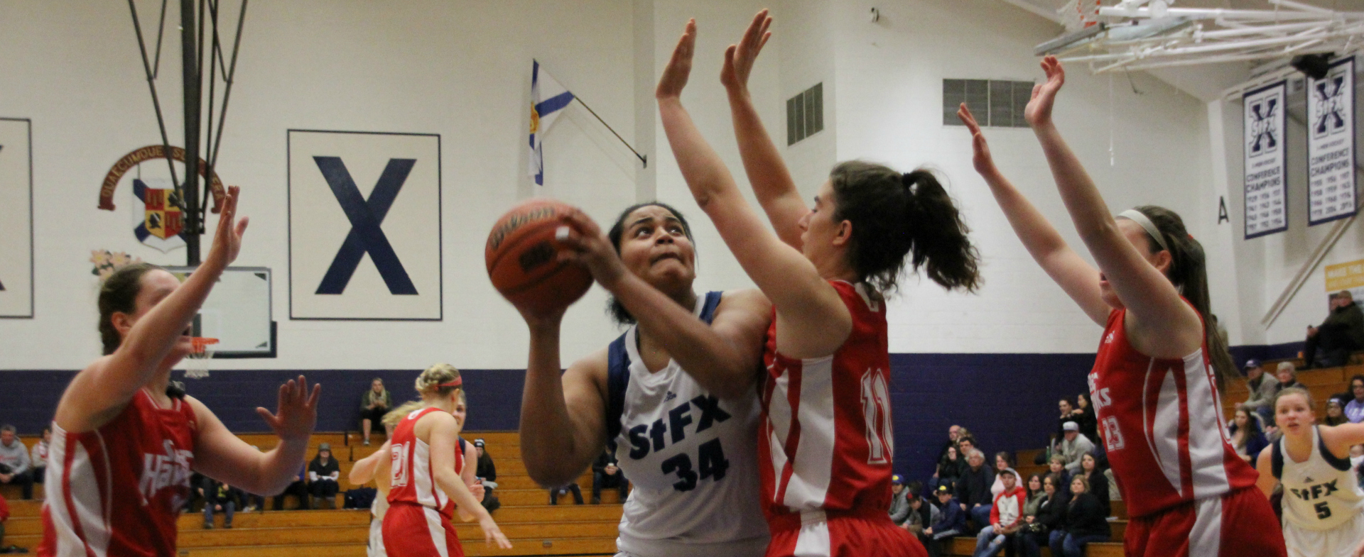 Varsity Reds sweep Sea-Hawks